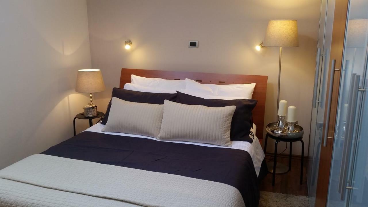 Arena Design Apartments With Free Private Parking And With A Terrace Pula Exterior foto
